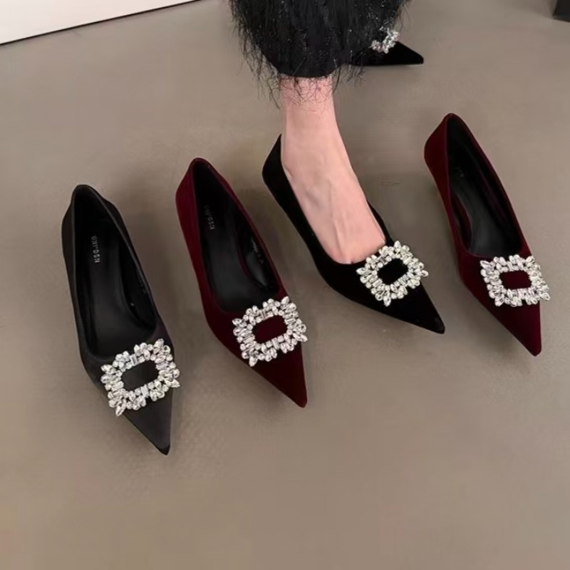 Chaton noir et chaussures pour - Kitten Heel Women avis et prix