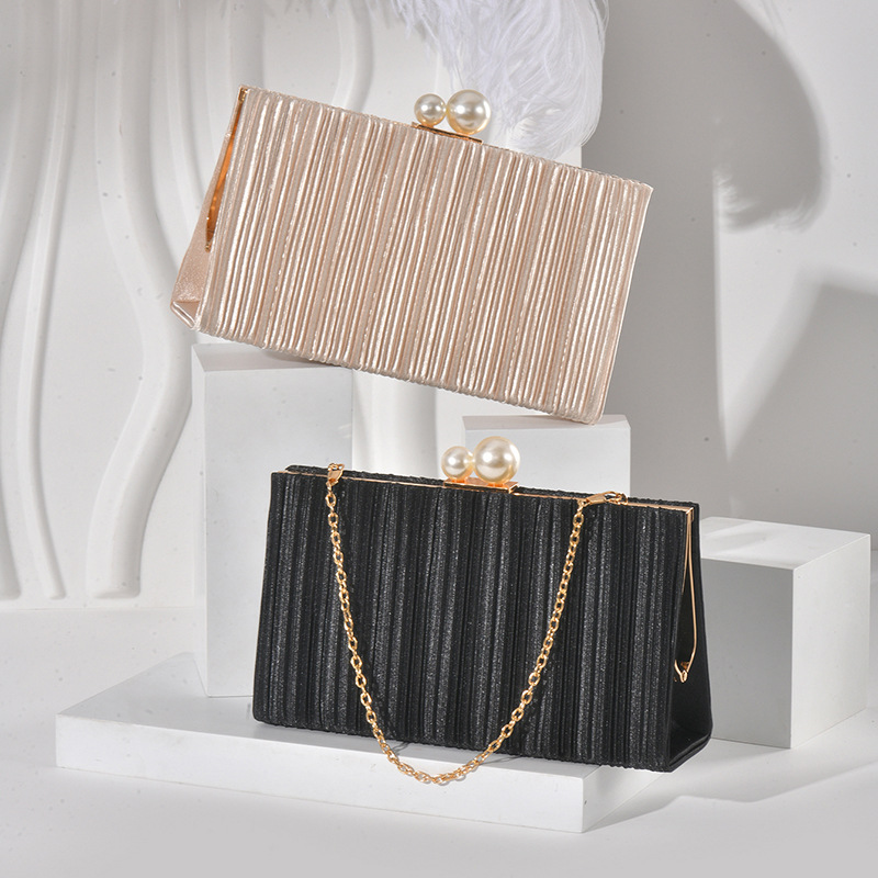 Pochette en tissu chatoyant co - Formal Dress Female avis et prix